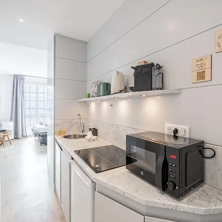 Apartment Charming Appt - 1bd 4p- Sea View - Centre Antibes